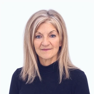 Helena Vinagre - Administrative Assistant